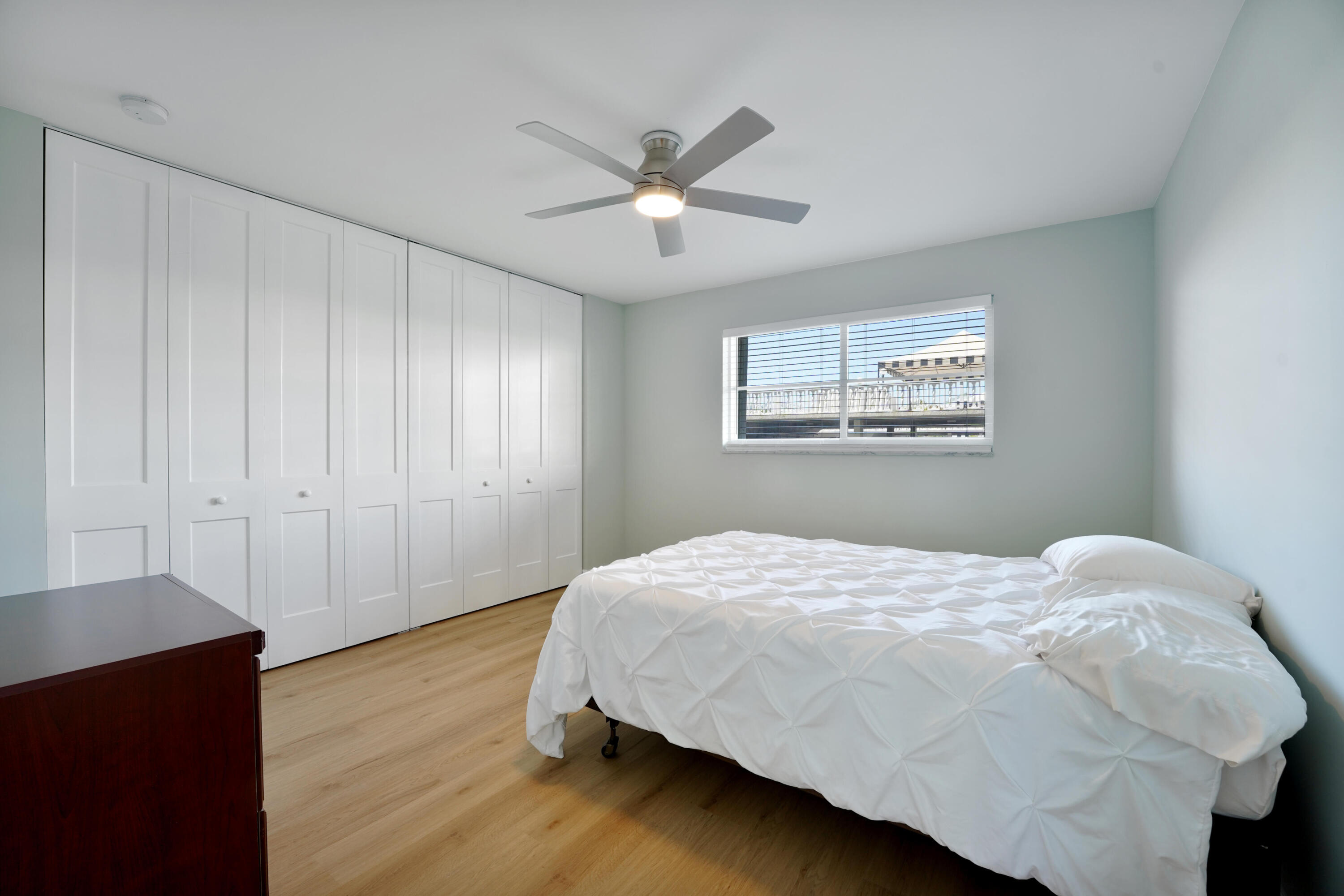 LAKE HARBOUR TOWERS CONDO - Residential