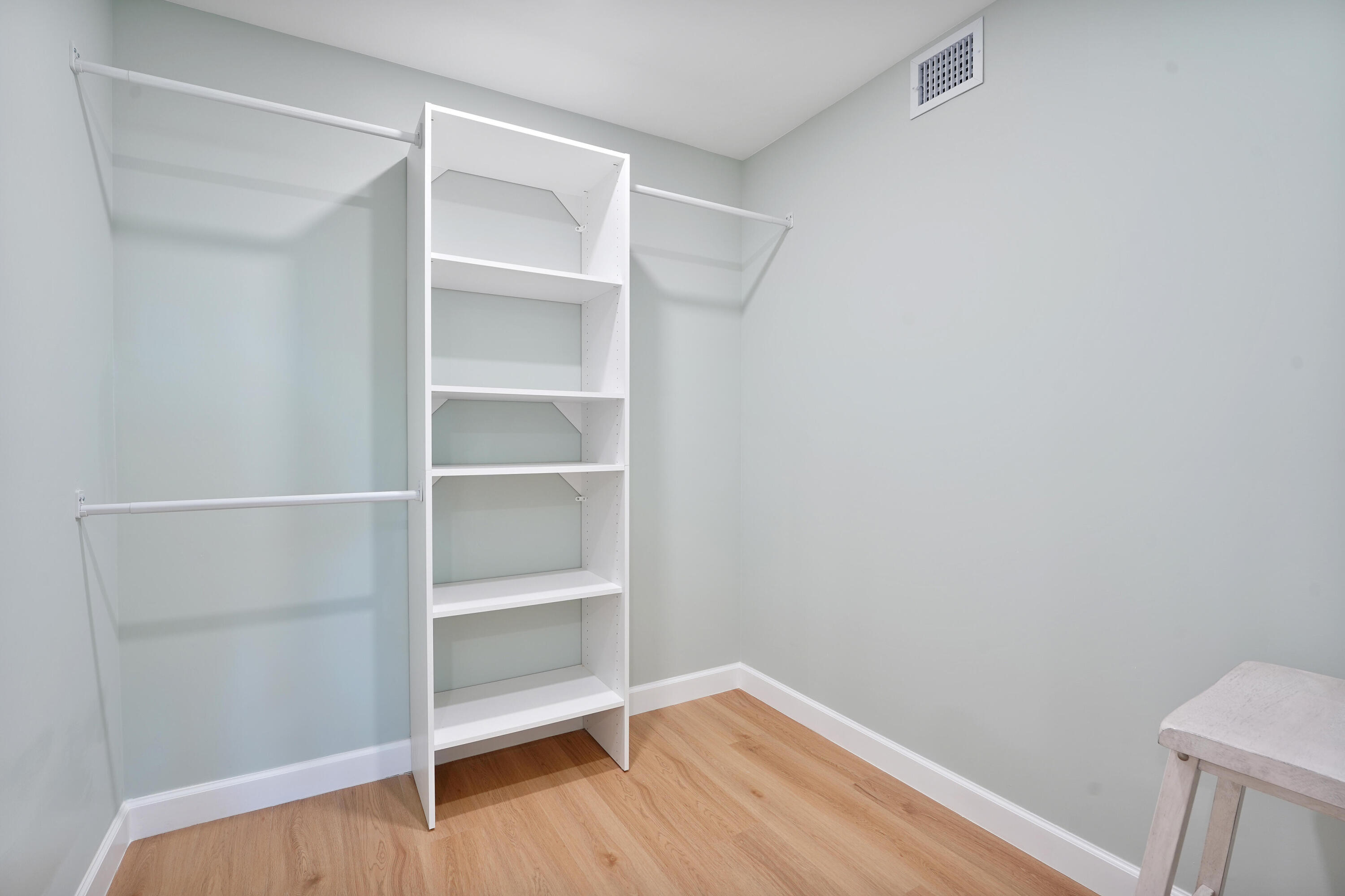LAKE HARBOUR TOWERS CONDO - Residential