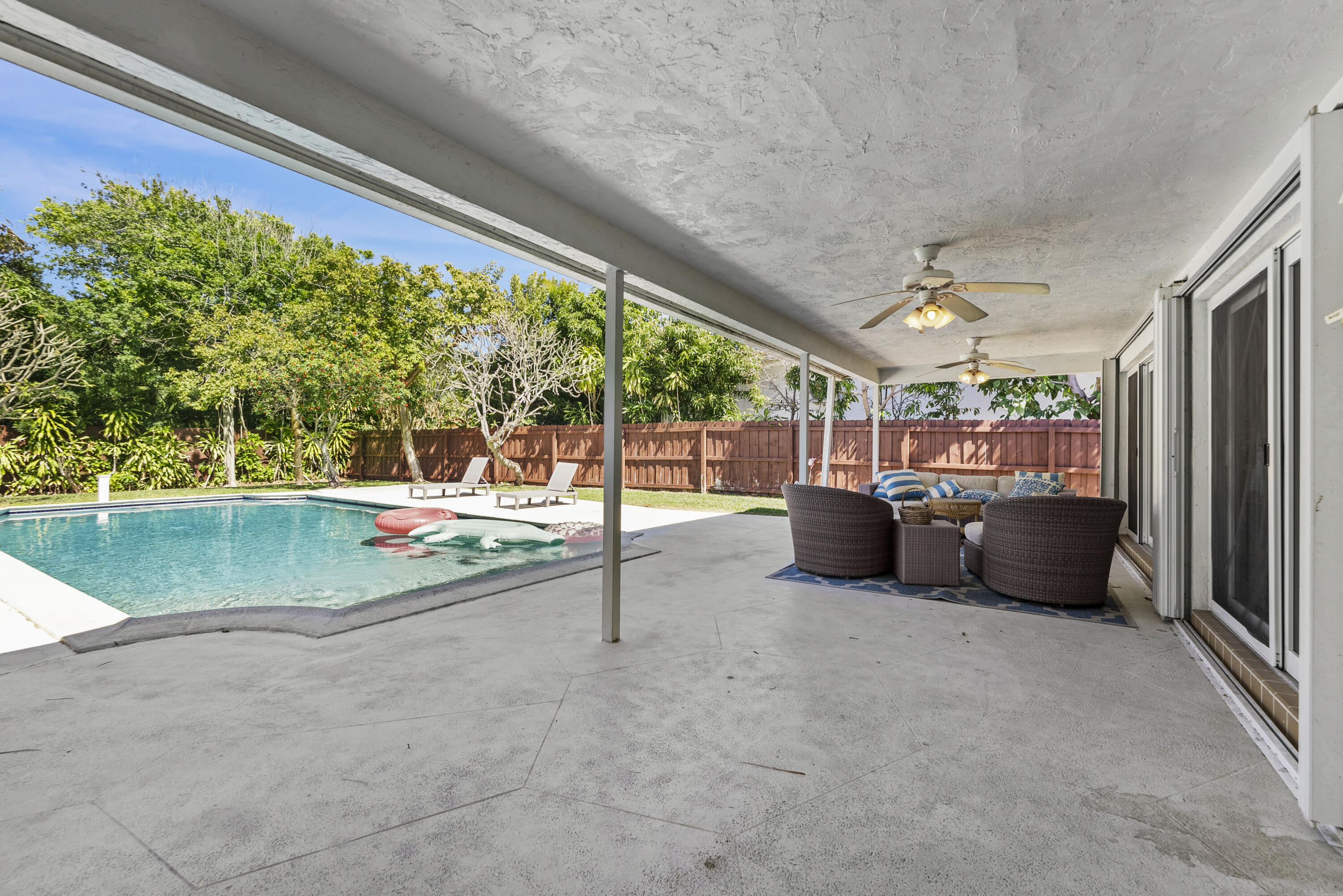 CUSHMAN ALAIN - Residential Lease