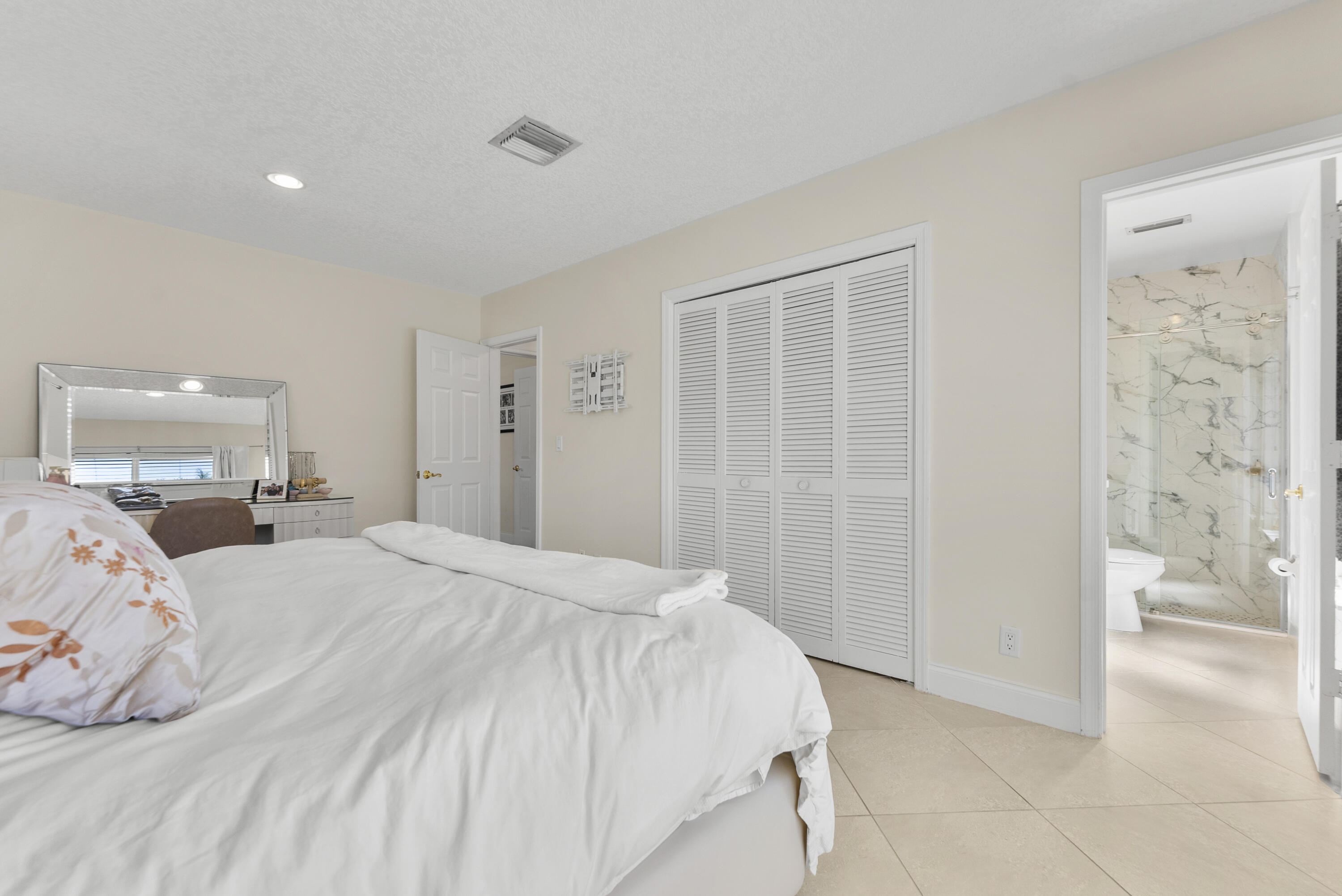 CUSHMAN ALAIN - Residential Lease
