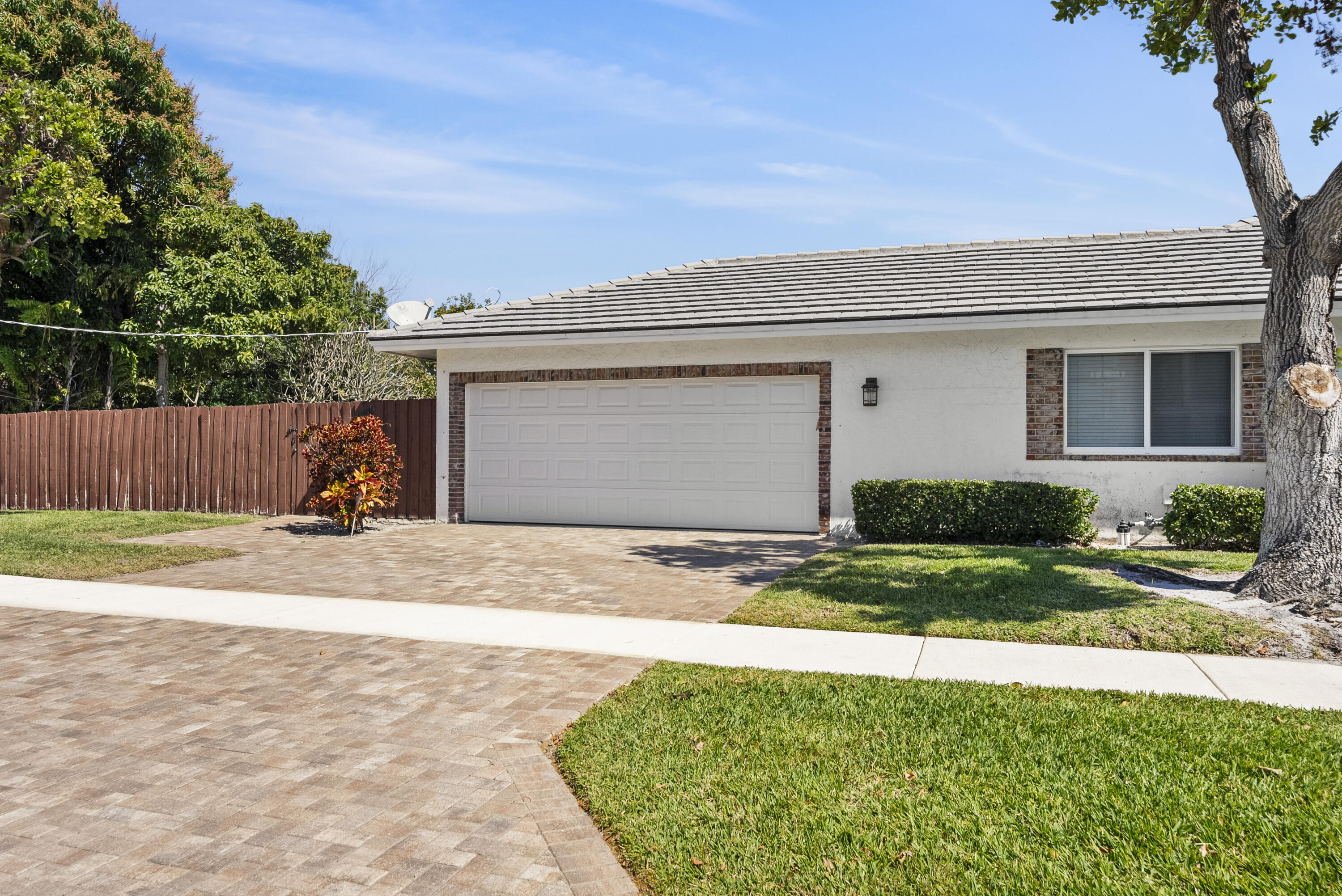 CUSHMAN ALAIN - Residential Lease