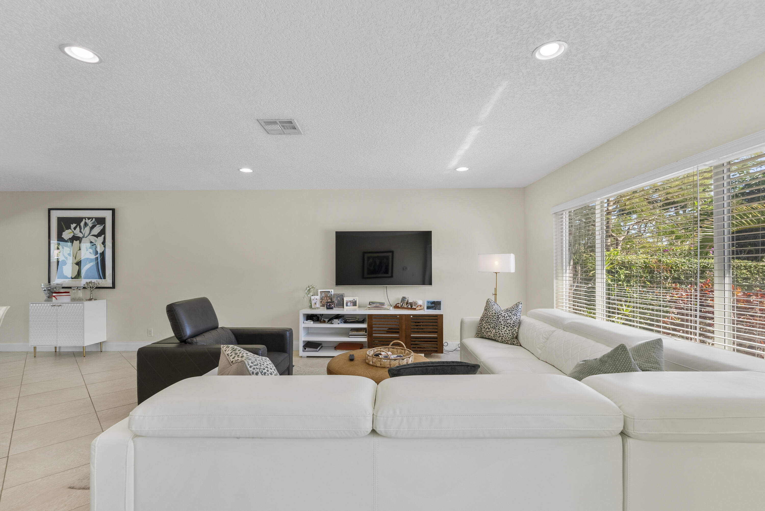 CUSHMAN ALAIN - Residential Lease