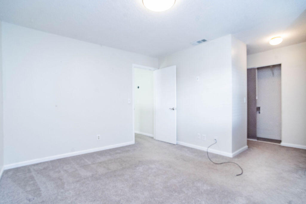 POPPLETON CREEK CONDO - Residential Lease