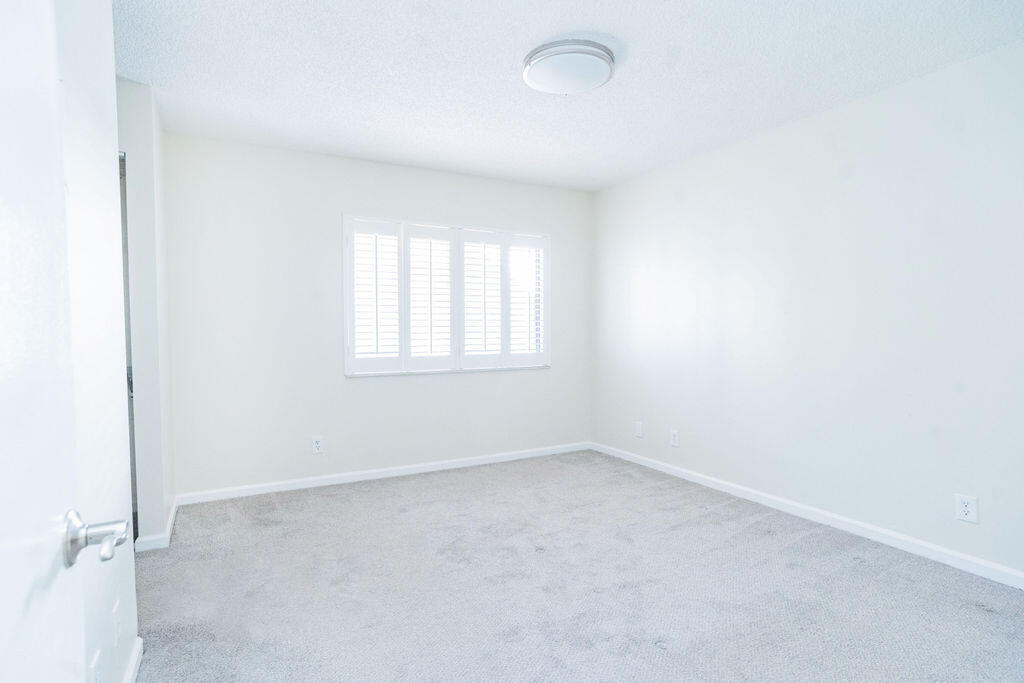 POPPLETON CREEK CONDO - Residential Lease