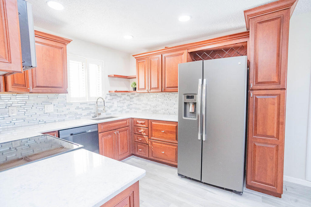 POPPLETON CREEK CONDO - Residential Lease