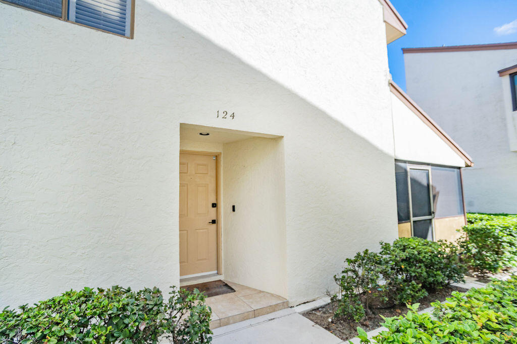 POPPLETON CREEK CONDO - Residential Lease