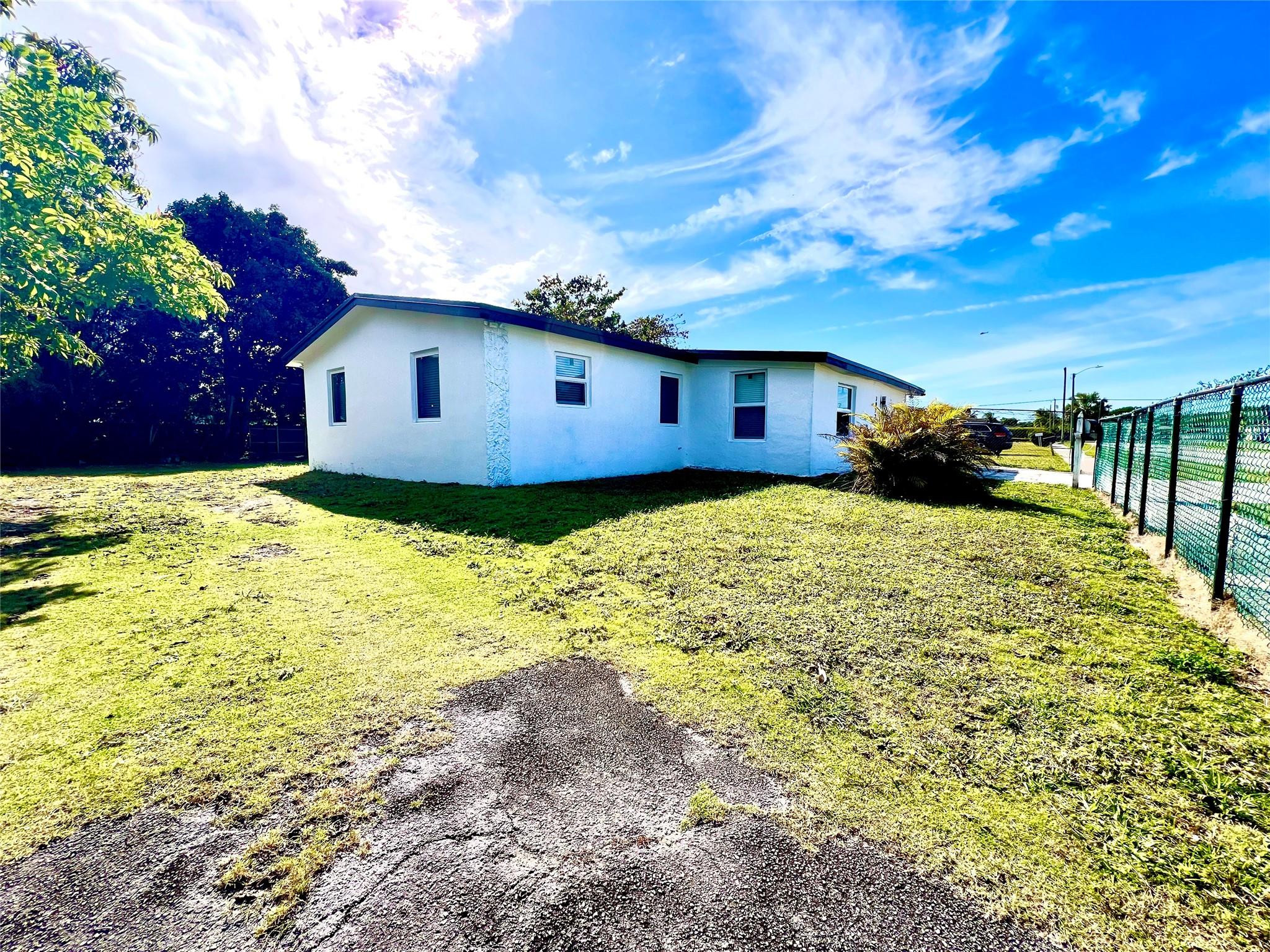 RICHMOND HEIGHTS ESTATES - Residential Lease