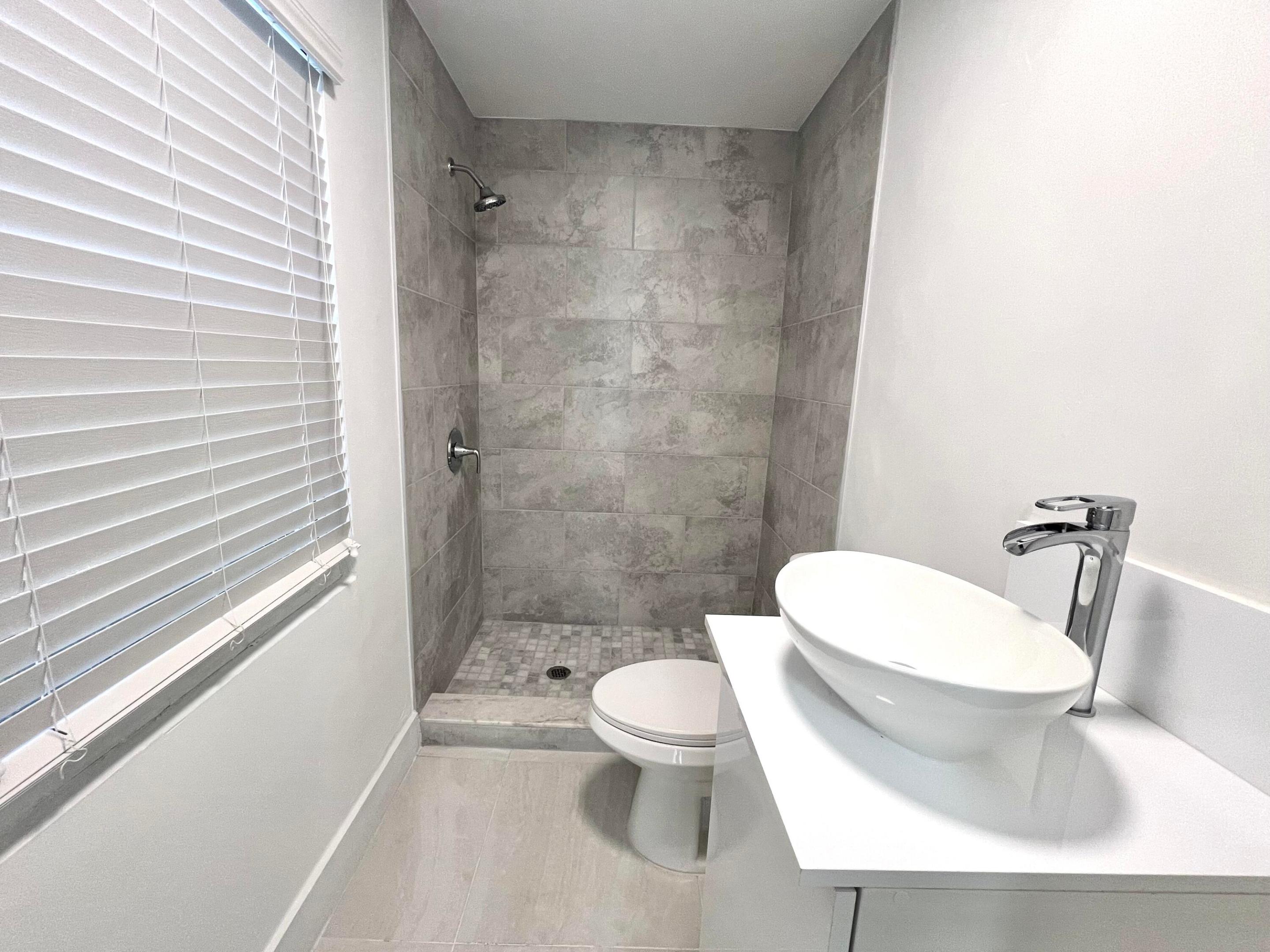 RICHMOND HEIGHTS ESTATES - Residential Lease