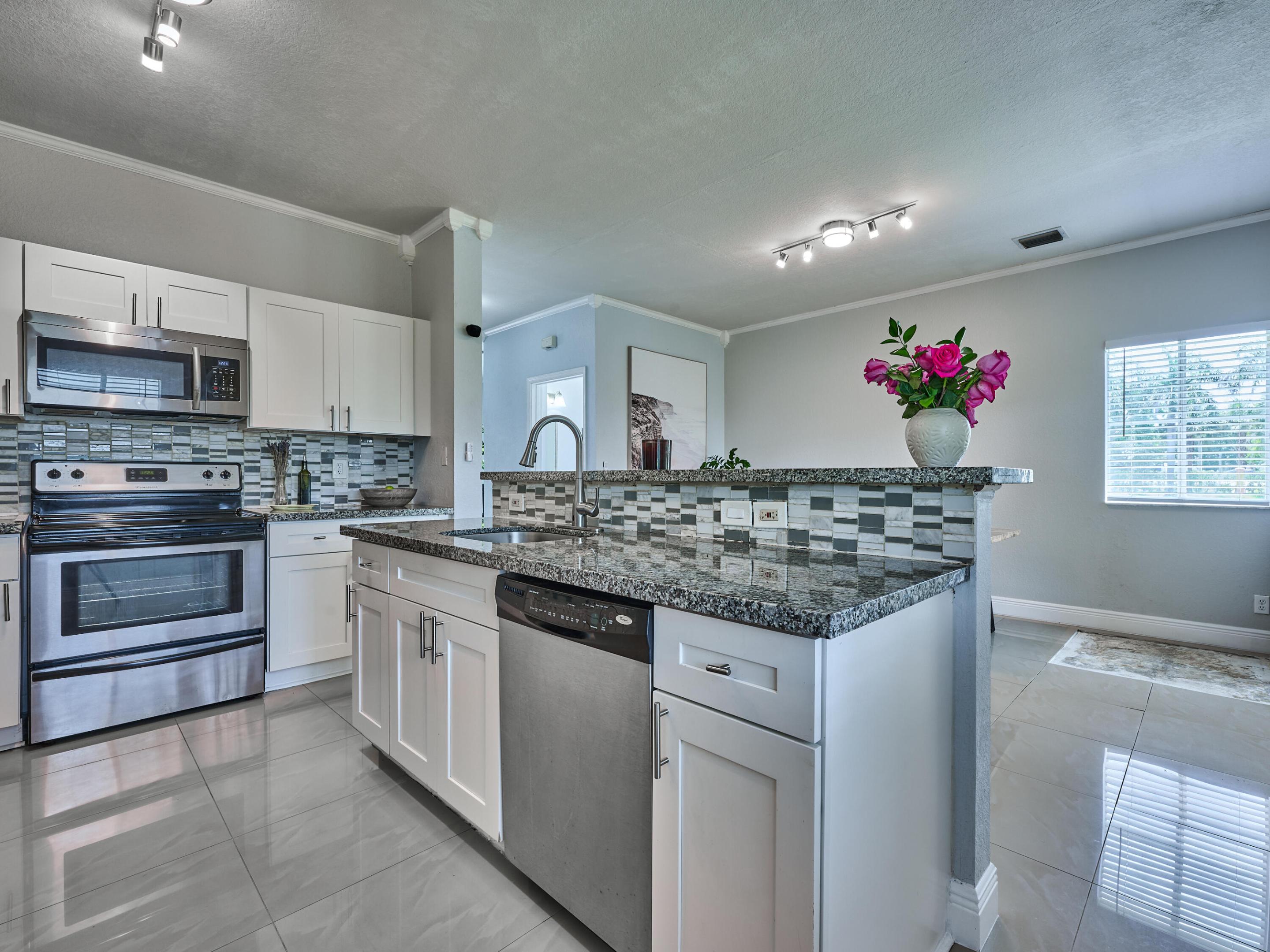 MARTIN/MARANGOS PLAT - Residential