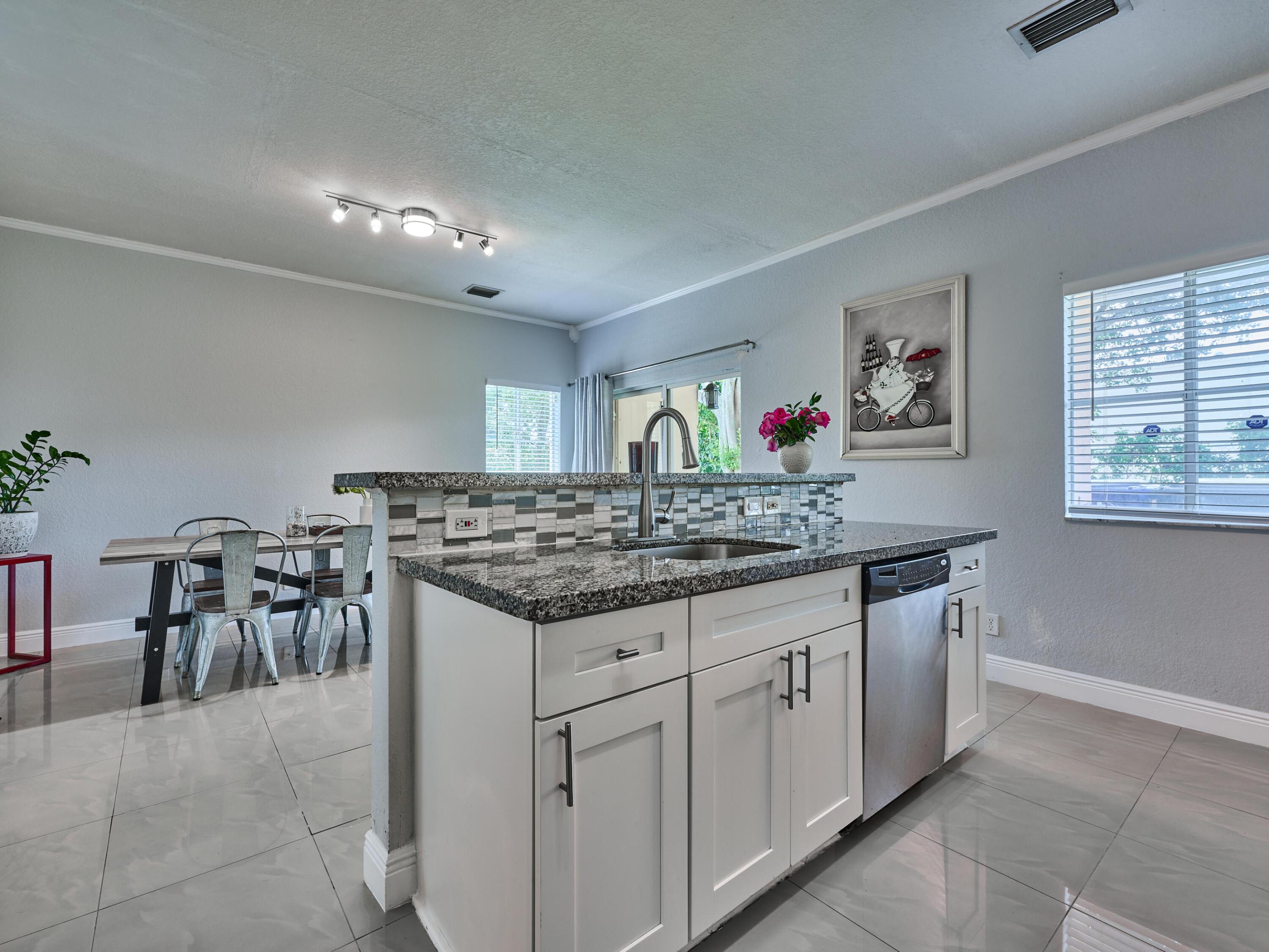 MARTIN/MARANGOS PLAT - Residential