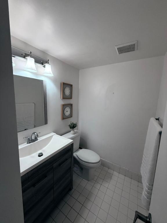 KINGSLEY AT CENTURY VILLAGE - Residential