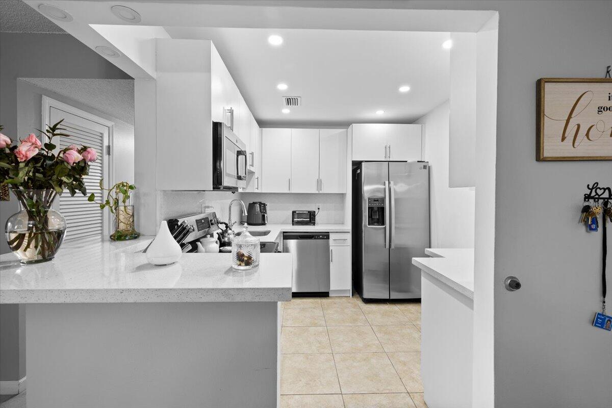 OAKBROOK IV V VI VII CONDO - Residential