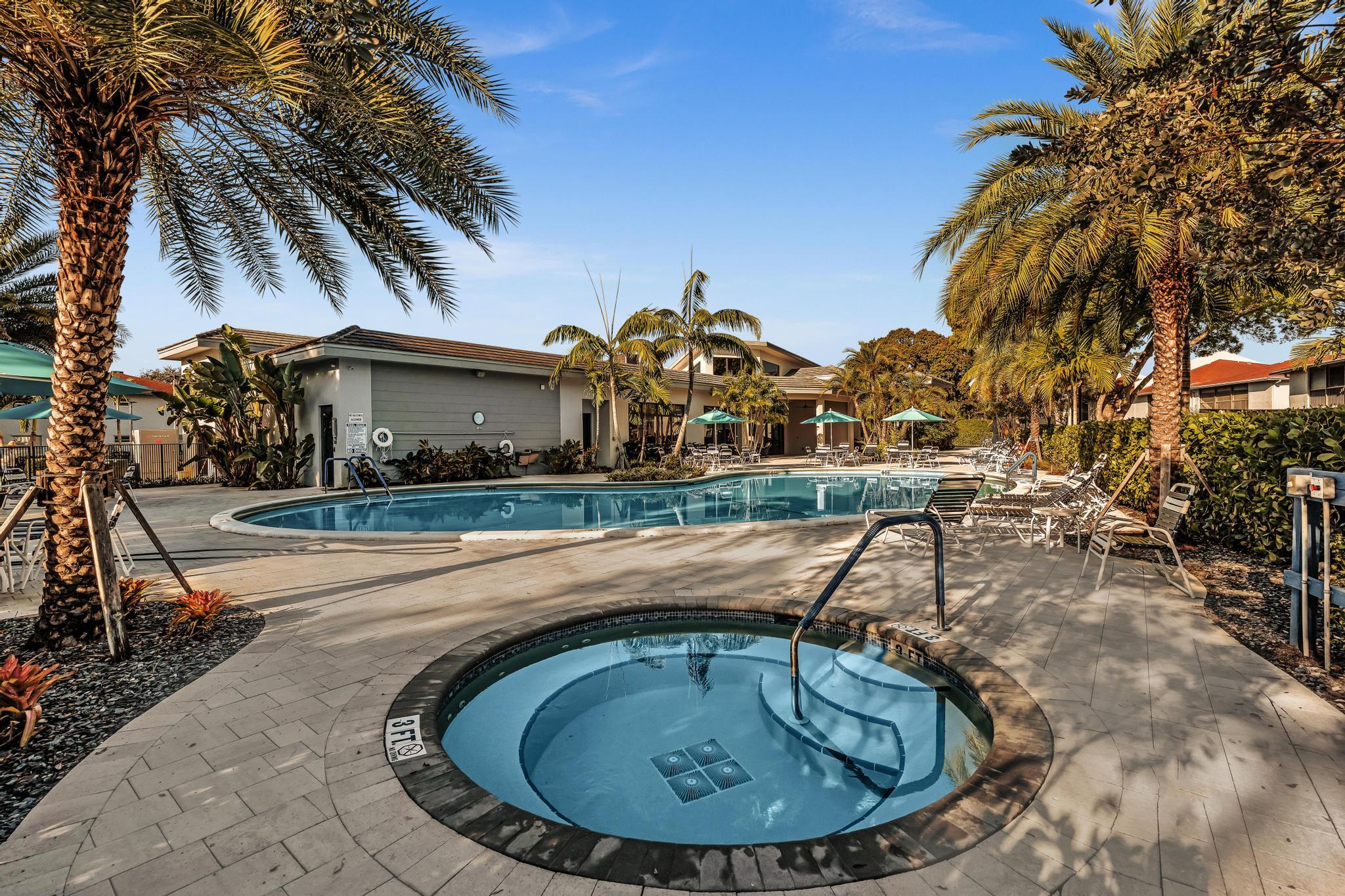 VILLAGES OF ORIOLE DEAUVILLE CONDO - Residential
