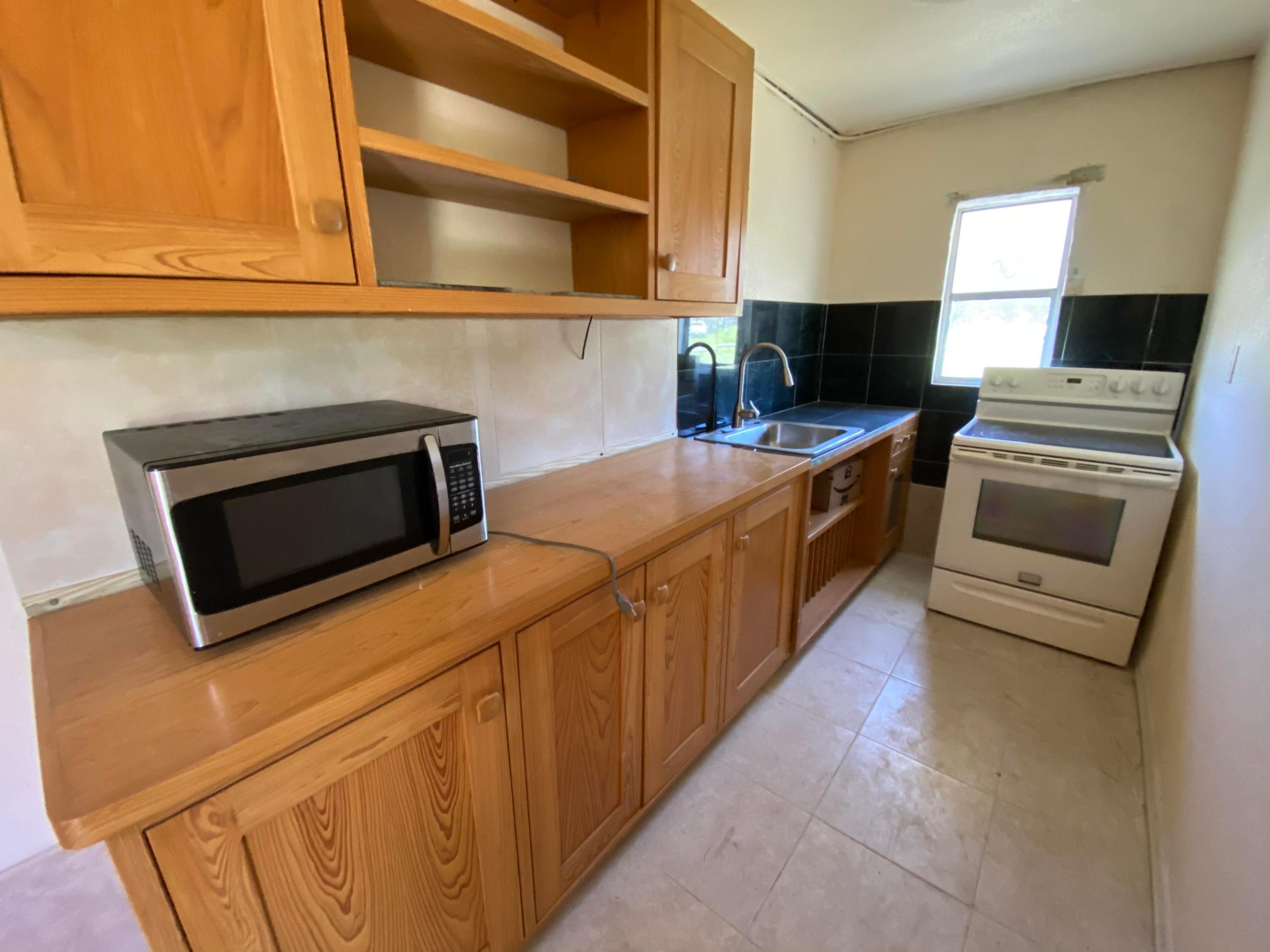 LINCOLN PARK NO 2 - Residential Lease