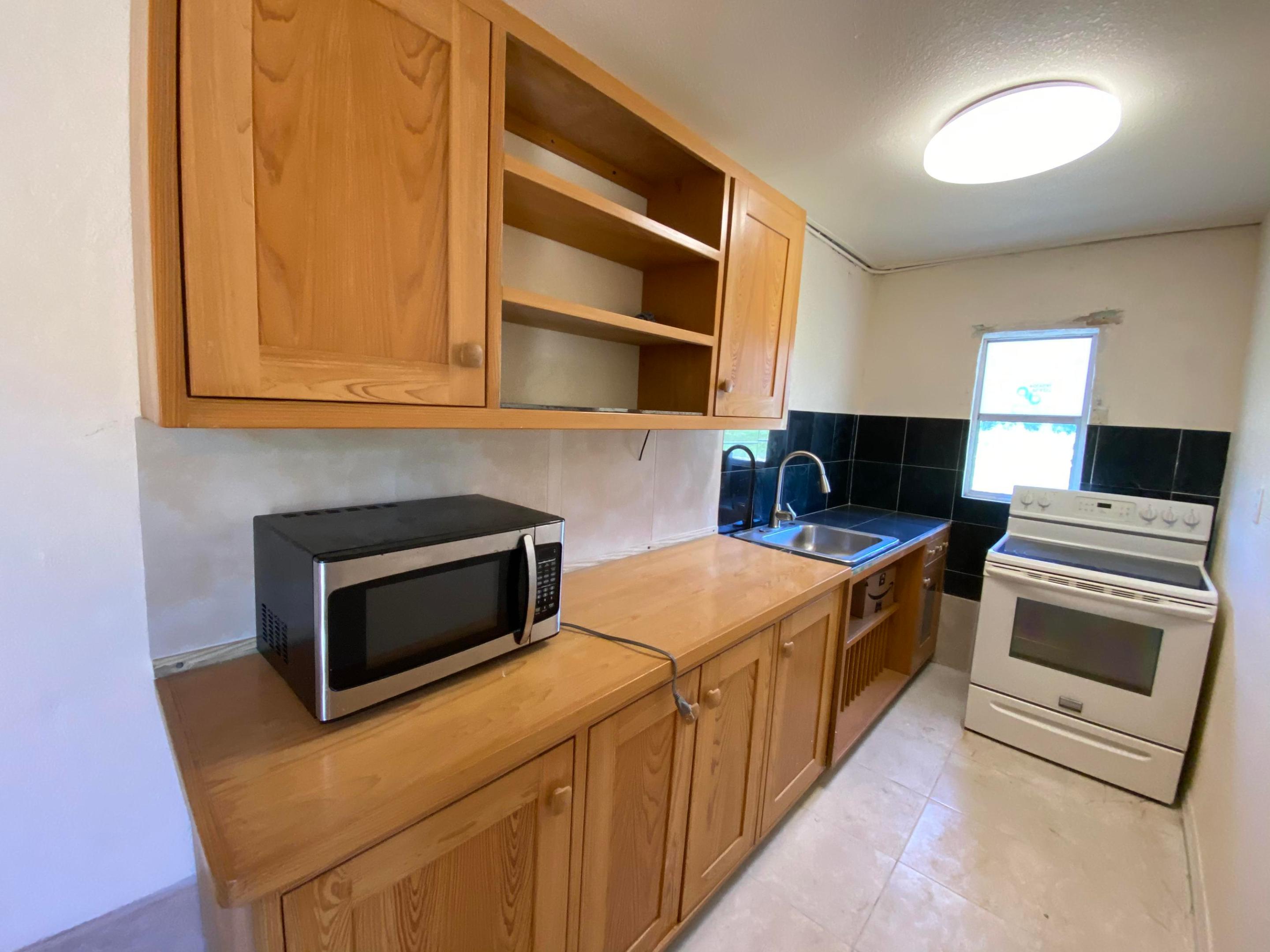 LINCOLN PARK NO 2 - Residential Lease