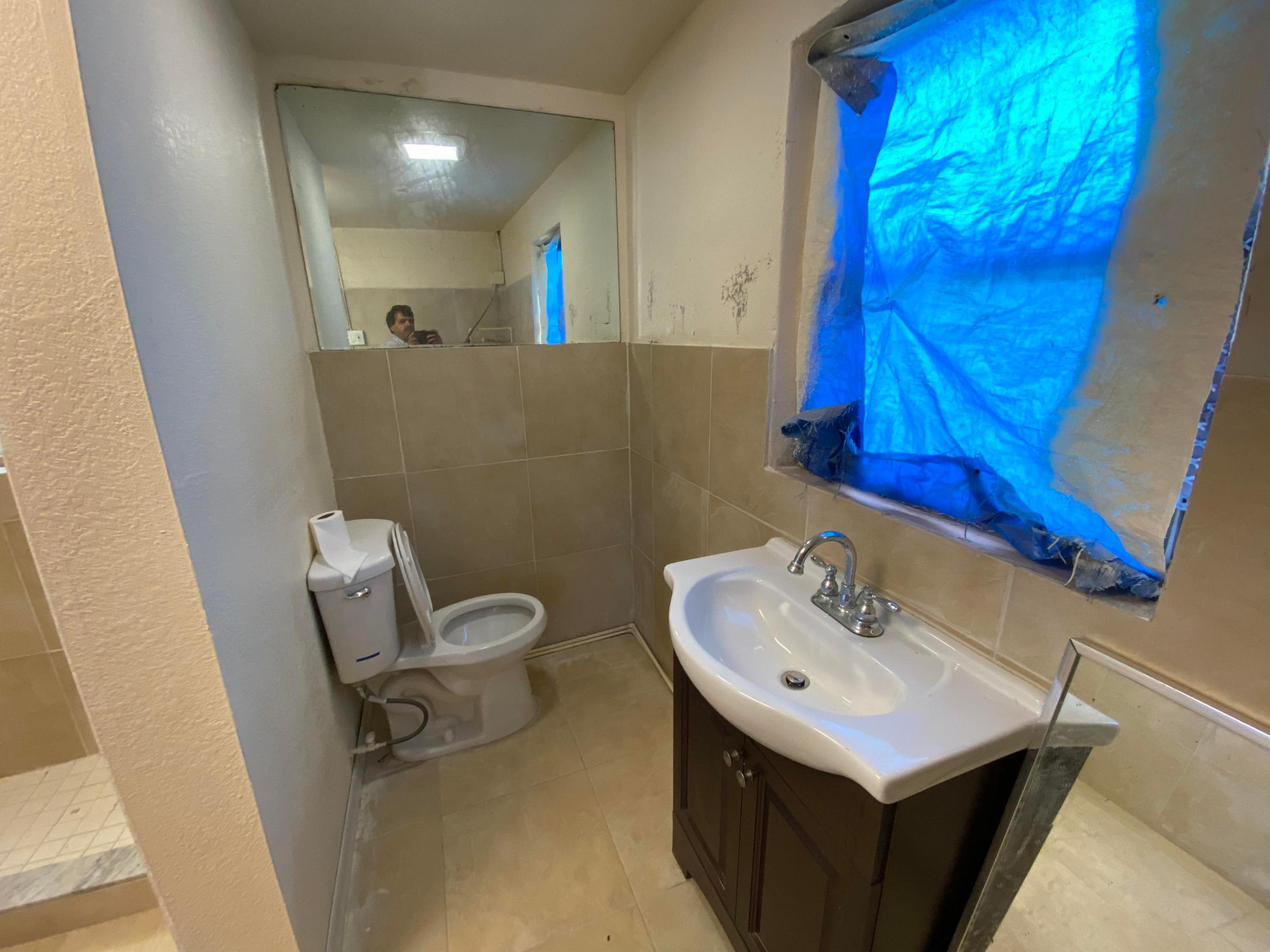 LINCOLN PARK NO 2 - Residential Lease