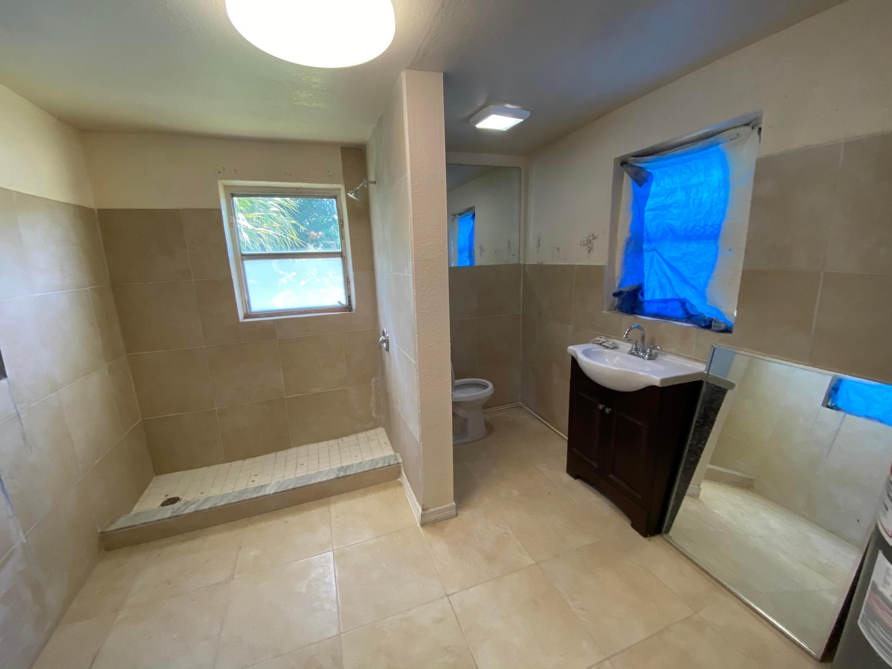 LINCOLN PARK NO 2 - Residential Lease