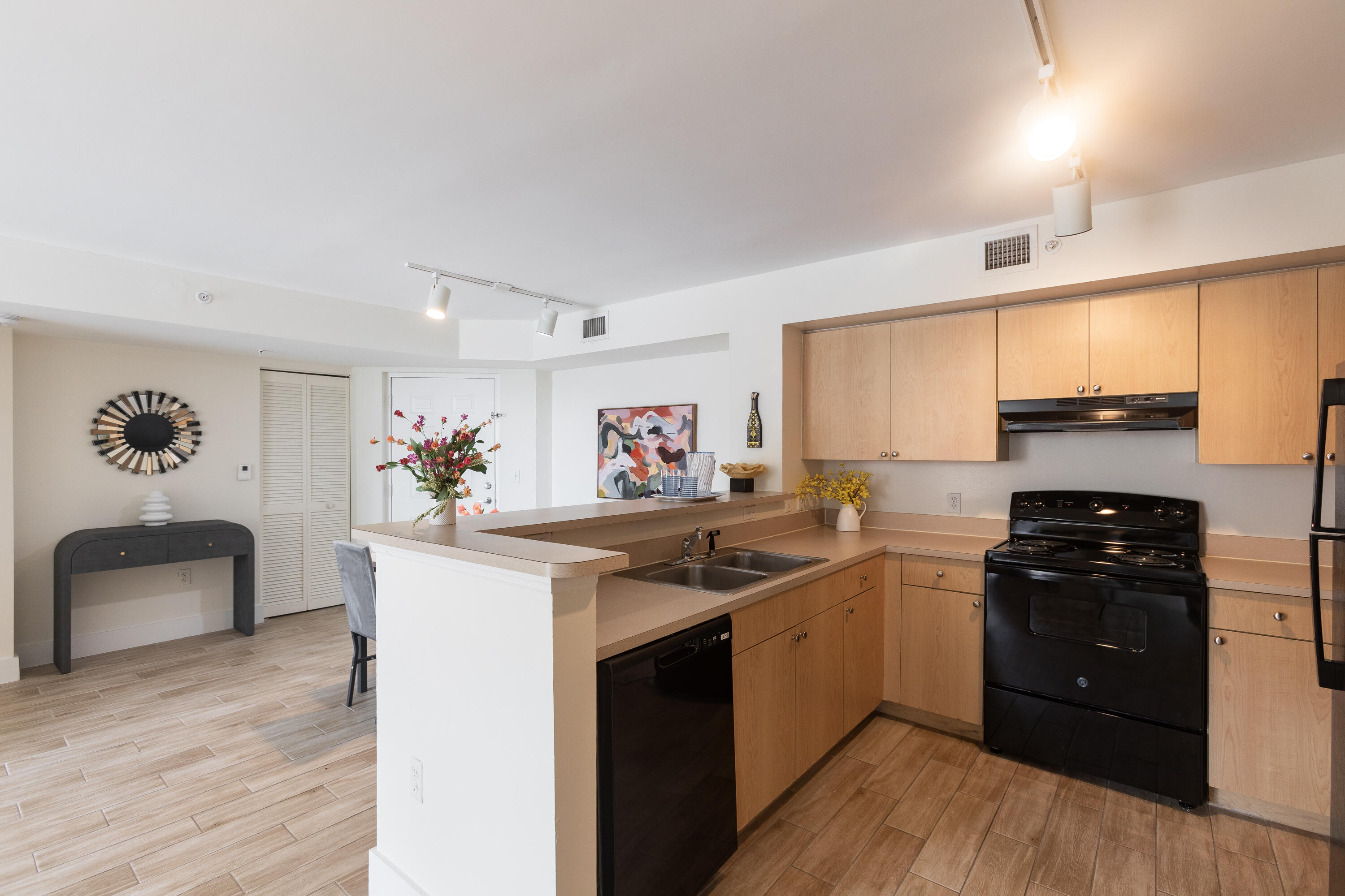 VVDW - Residential Lease
