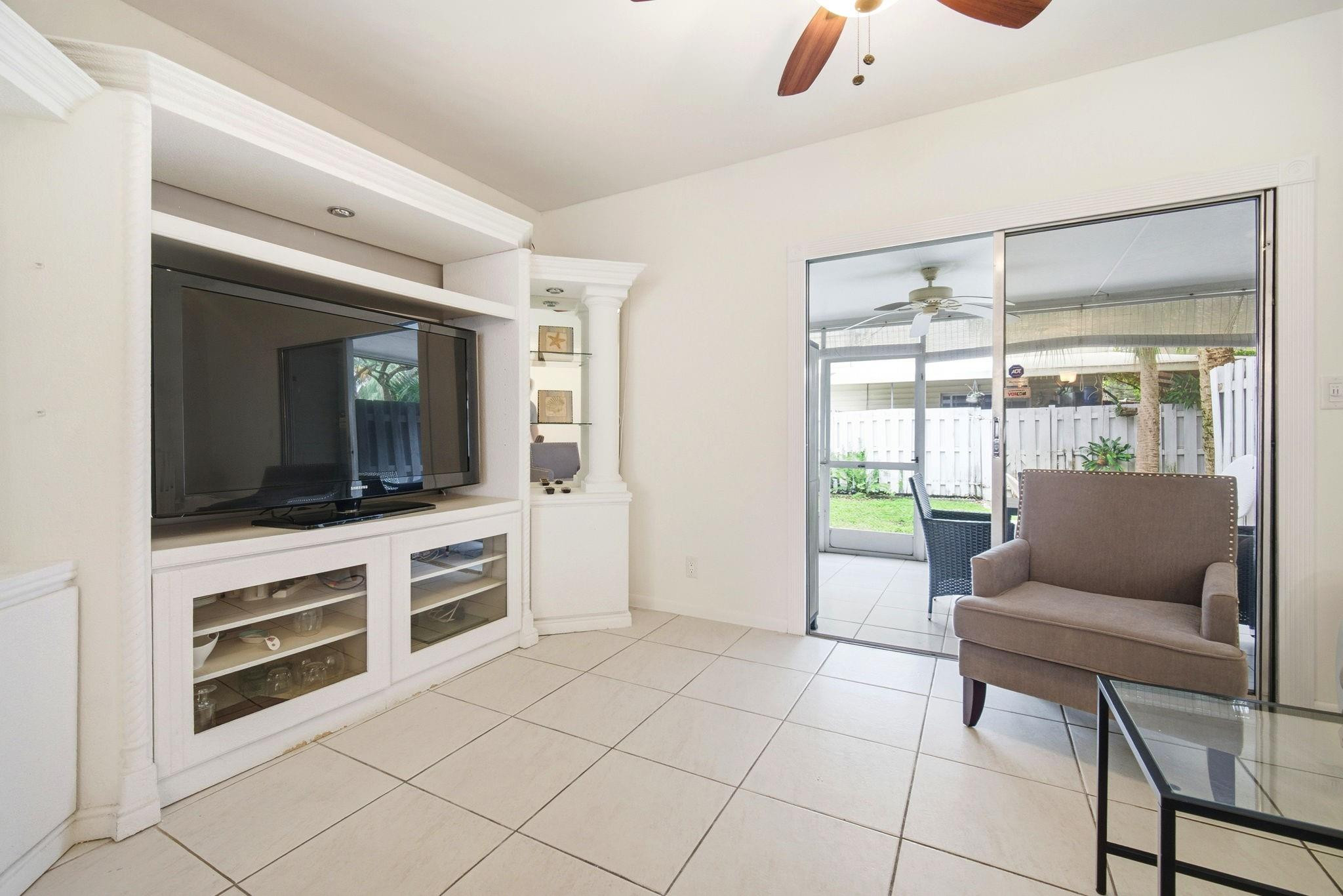 SUN HARBOUR - Residential