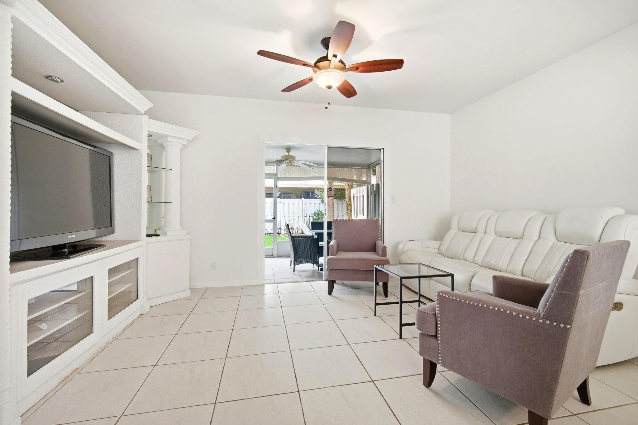 SUN HARBOUR - Residential