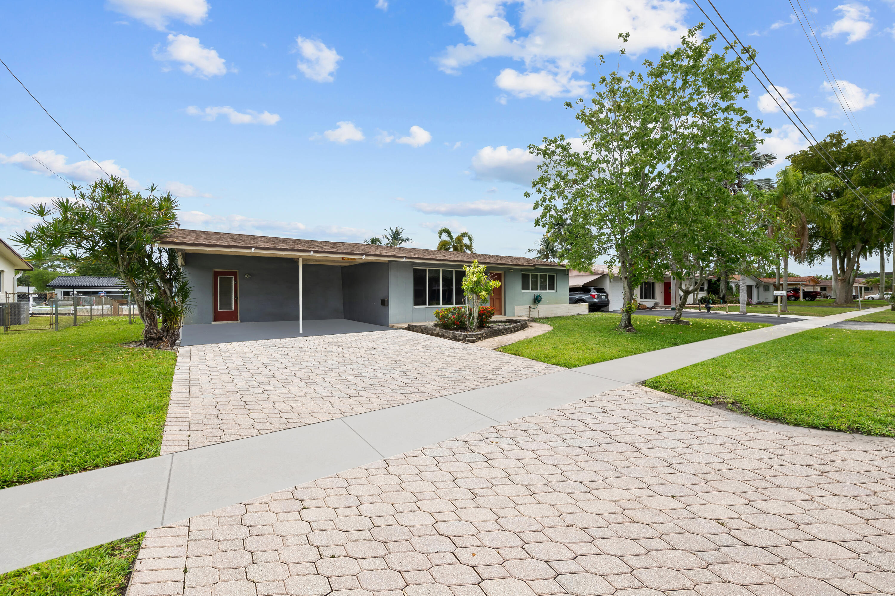 PLANTATION ISLES SEC 5 - Residential