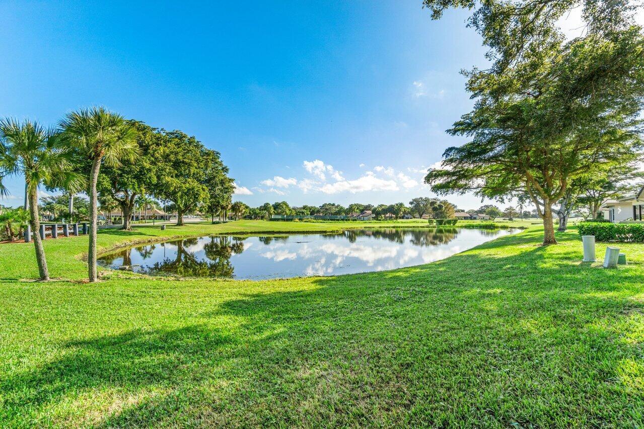 Seasonal Rental on a Lakefront lot w/ 3 Bedrooms & 3 Baths*Located w/ a short walk to the clubhouse*Enjoy our 55+ Country Club events, parties, tennis, & pickle ball which is included in the rent*Golf on our Challenging Par 60 Course which is extra & reasonable*Our Golf Pro gives Clinics & Lessoms that will sharpen your game*Come live the lifestyle, the location near the beach & the luxury in our updated clubhouse*Looking for 6 month rental*4 month Minimum*