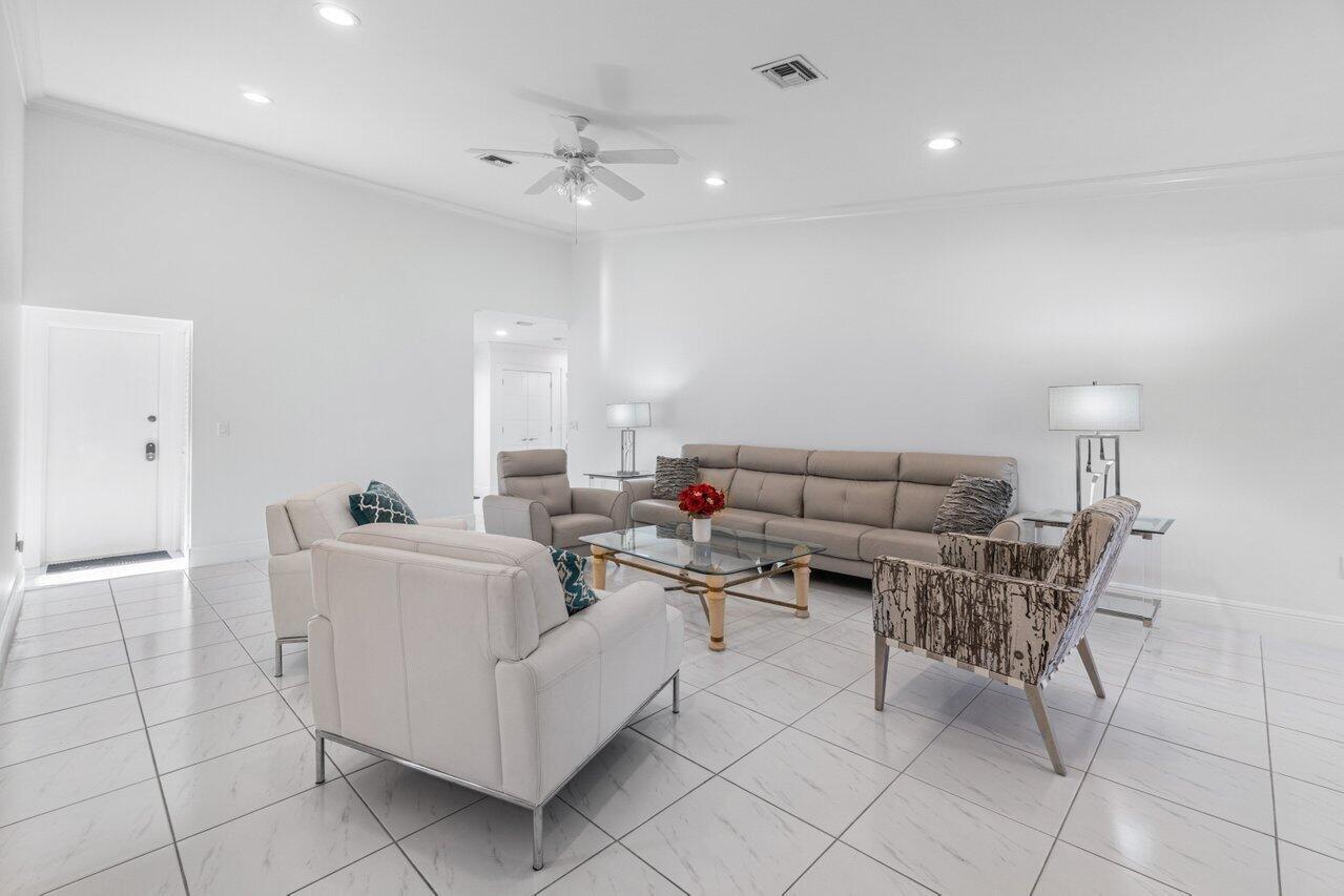 BOCA DELRAY - Residential Lease