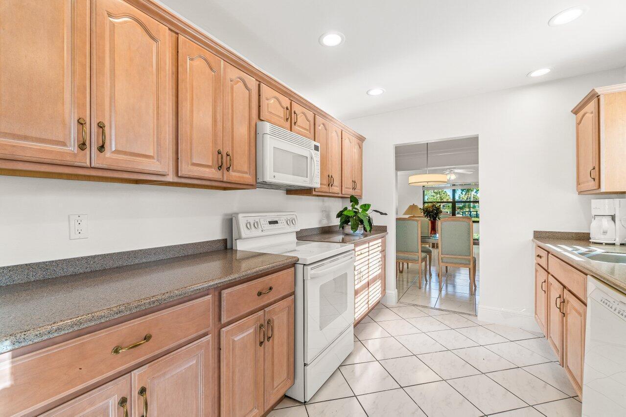 BOCA DELRAY - Residential Lease