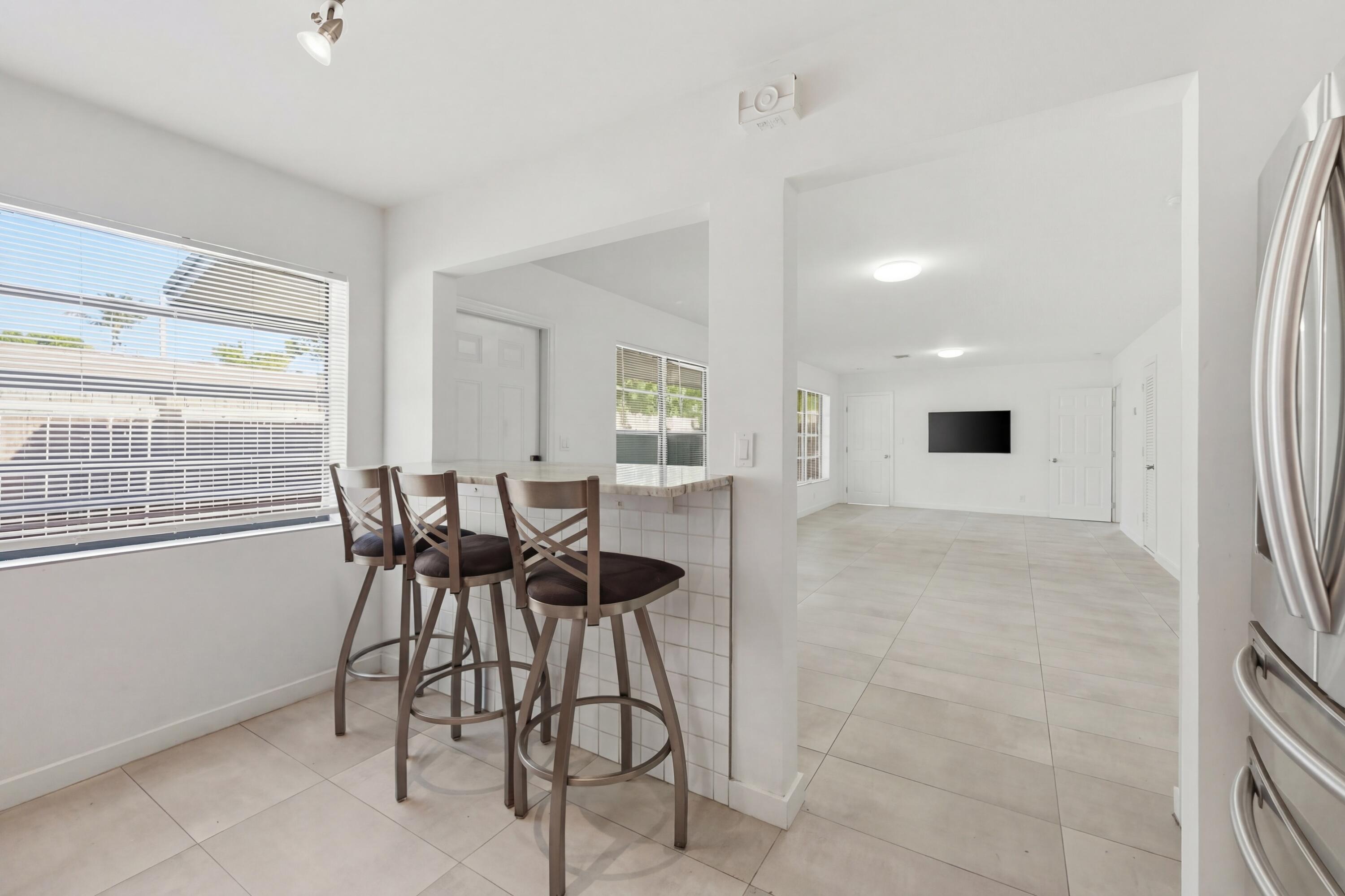 OAKLAND PARK SECOND ADD - Residential Income