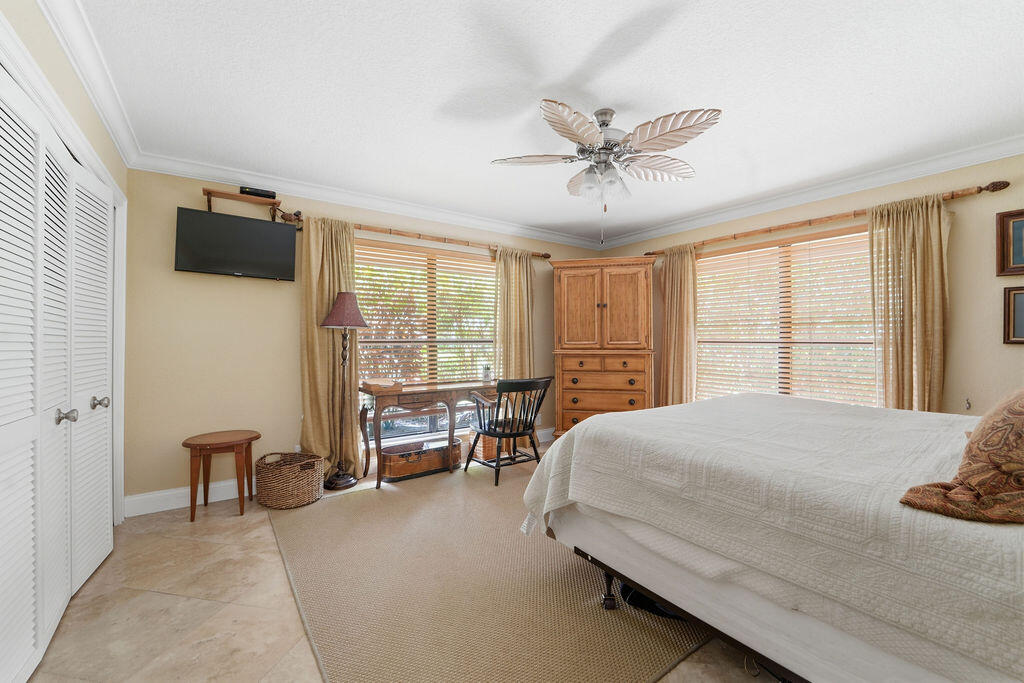 EASTPOINTE COUNTRY CLUB - Residential