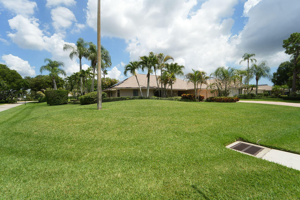 EASTPOINTE COUNTRY CLUB - Residential