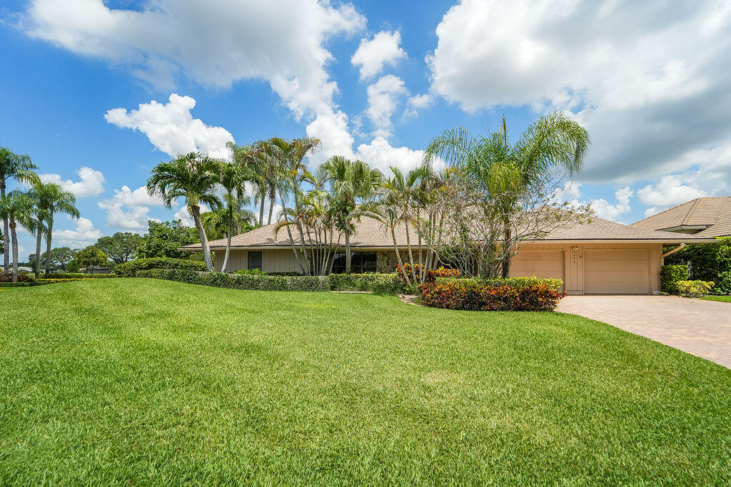 EASTPOINTE COUNTRY CLUB - Residential