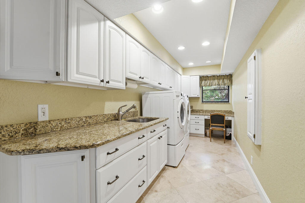 EASTPOINTE COUNTRY CLUB - Residential