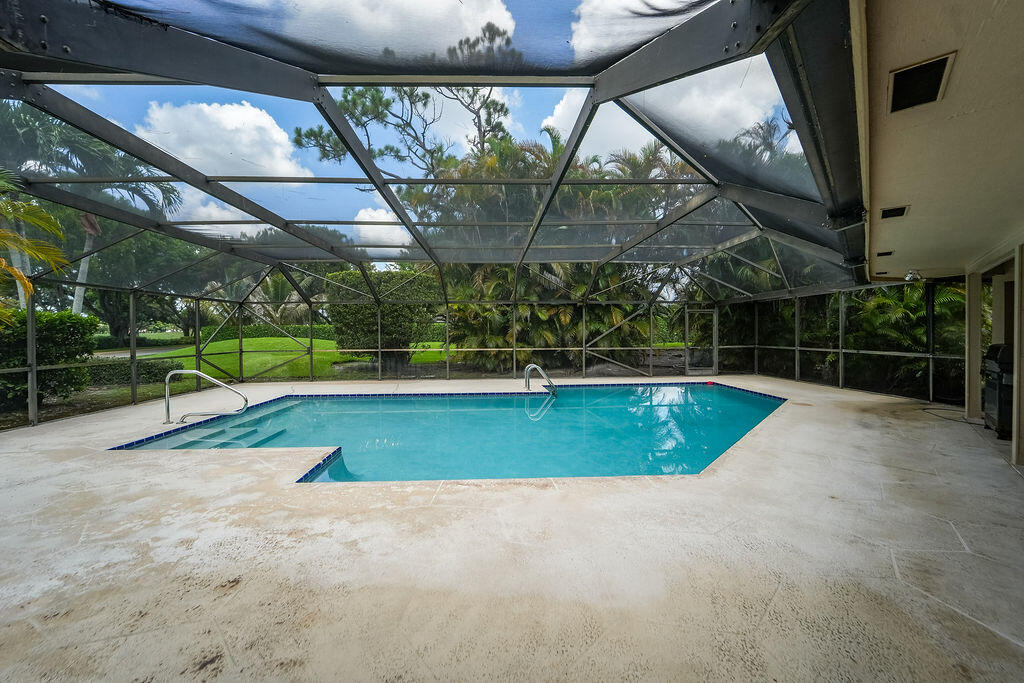 EASTPOINTE COUNTRY CLUB - Residential