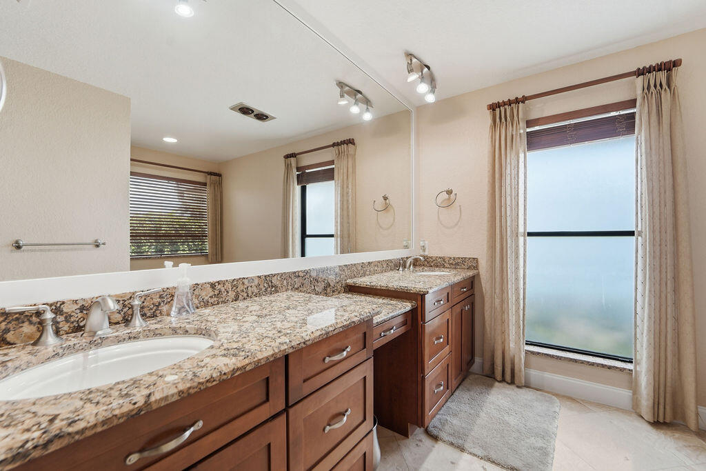EASTPOINTE COUNTRY CLUB - Residential