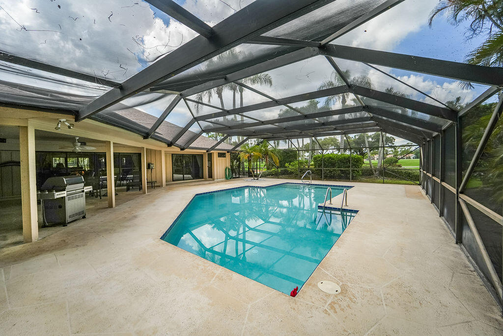 EASTPOINTE COUNTRY CLUB - Residential