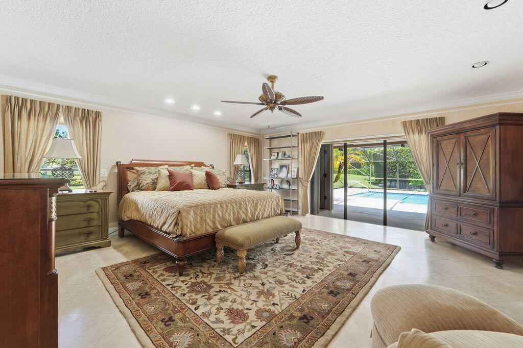 EASTPOINTE COUNTRY CLUB - Residential