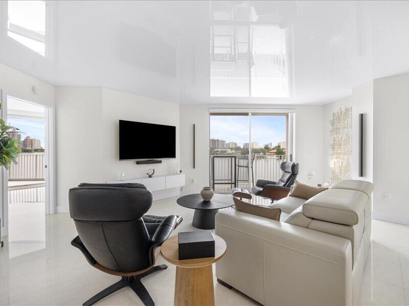 LES PELICANS (THE PELICANS) CONDO - Residential