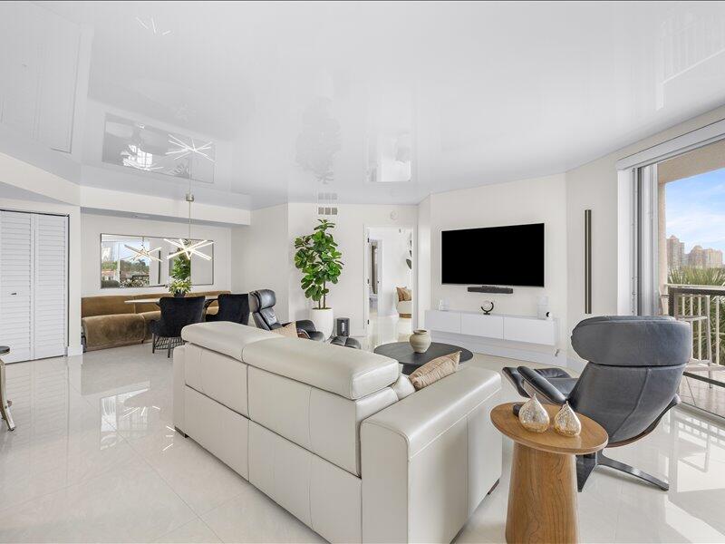 LES PELICANS (THE PELICANS) CONDO - Residential