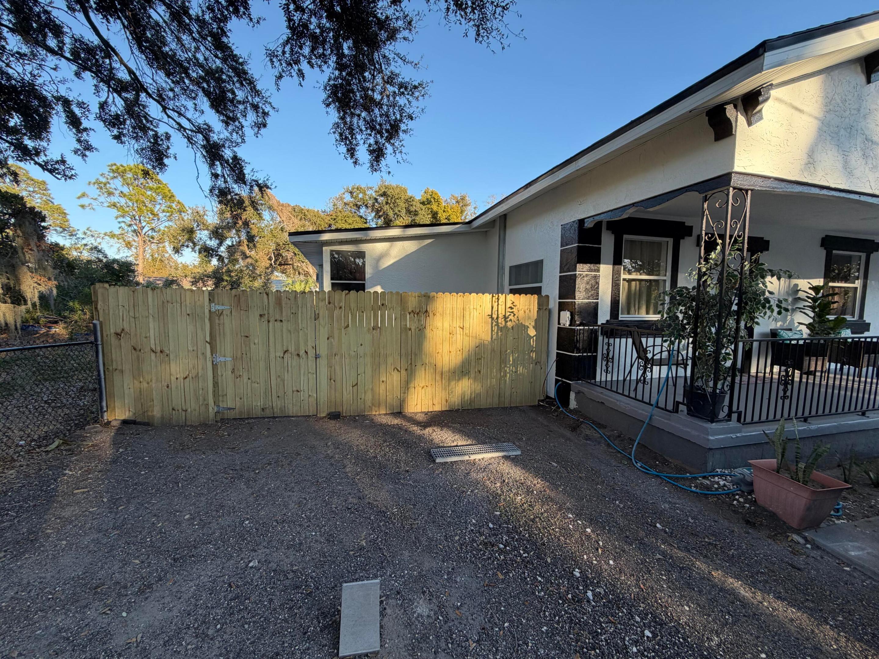 UNPLATTED - Residential