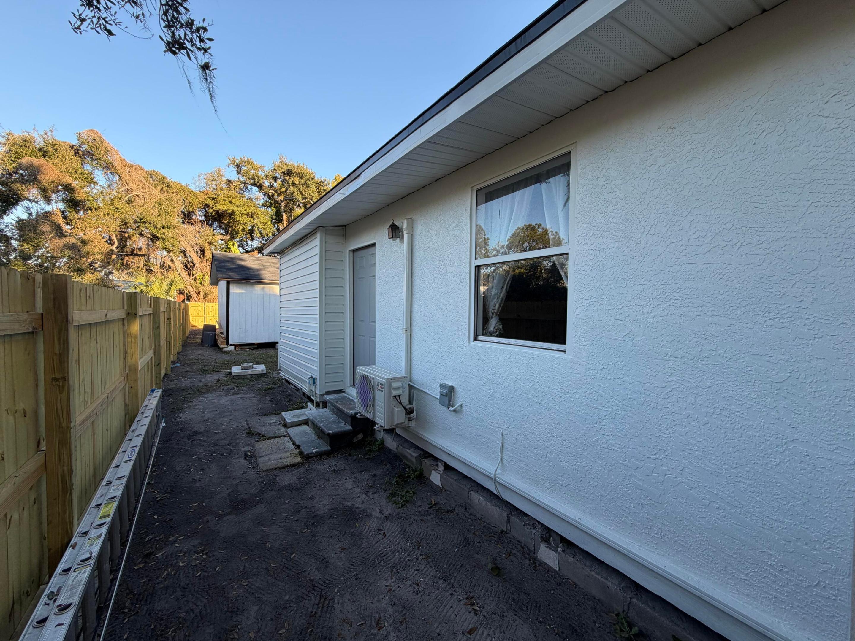 UNPLATTED - Residential