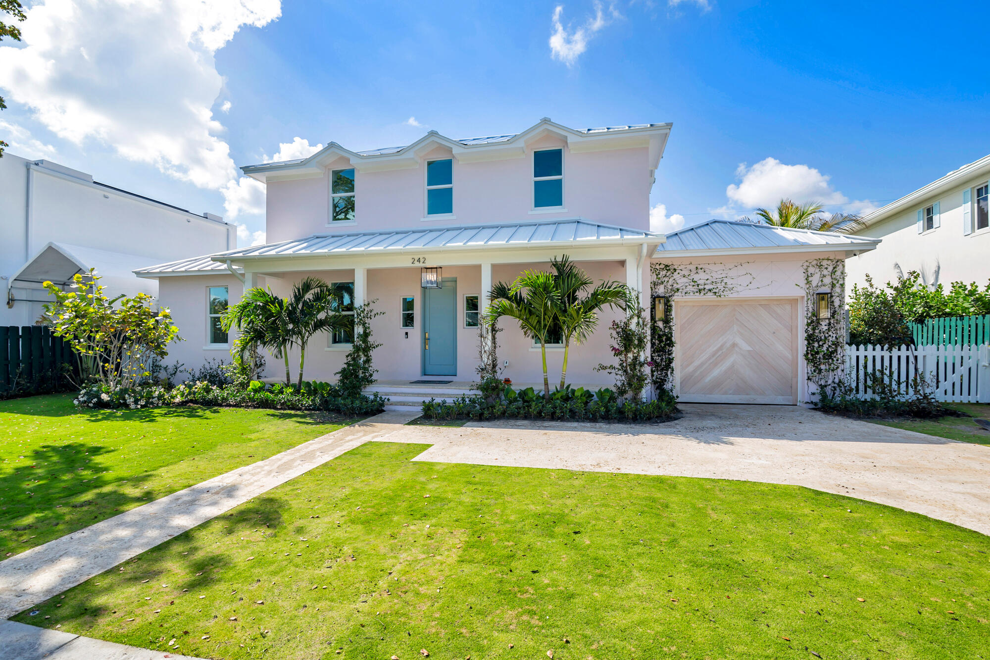 EDGEWATER - Residential