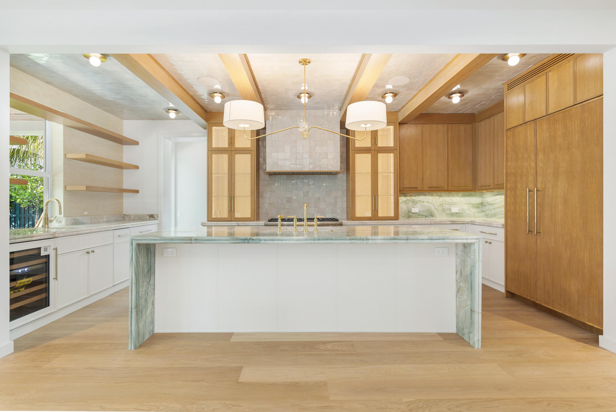 EDGEWATER - Residential