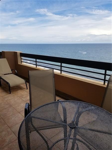 EXTRAORDINARY PENTHOUSE 2 STORY TOWNHOME IN THE PRISTIGIOUS CRITERION LOCATED DIRECTLY ON THE SAND W/UNBELIEVABLE VIEWS NORTH, SOUTH AND AS FAR EAST AS YOUR EYES CAN SEE!  FEATURES INCLUDE AN ENTRANCE OFF THE ELEVATOR ON BOTH FLOORS, FORMAL DINING & LG LIVING AREA W/OCEAN VIEW BALCONY, KITCHEN W/BREAKFAST AREA, 2ND FL MASTER SUITE W/OCEAN VIEW BALCONY, INTERIOR LAUNDRY RM, LOTS OF STORAGE SPACE AND 24/7 BUILDING SECURITY.  FOR ADDED SECURITY THERE IS A SPOTLIGHT IN THE DRIVEWAY ENTRANCE FOR EASY ACCESS TO/FROM S. OCEAN BLVD.