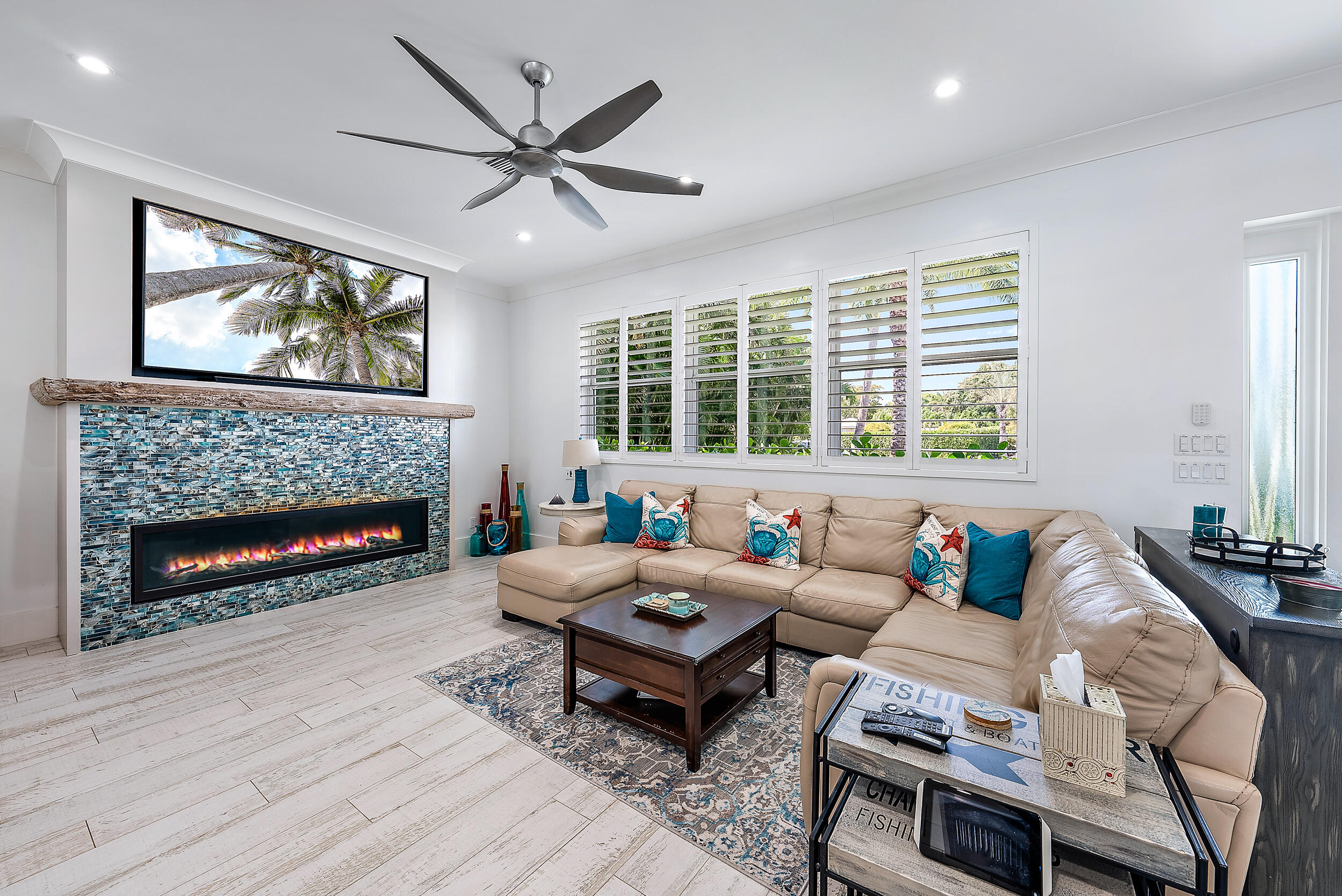 NORTH PALM BEACH VILLAGE OF PL 1 IN PB 2 - Residential