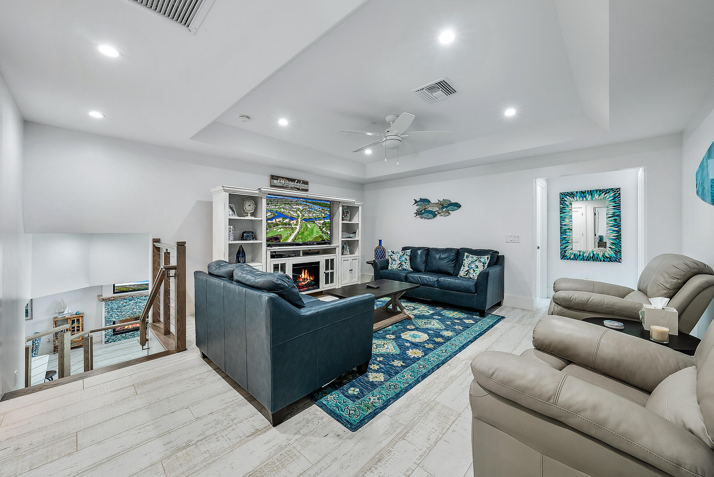NORTH PALM BEACH VILLAGE OF PL 1 IN PB 2 - Residential