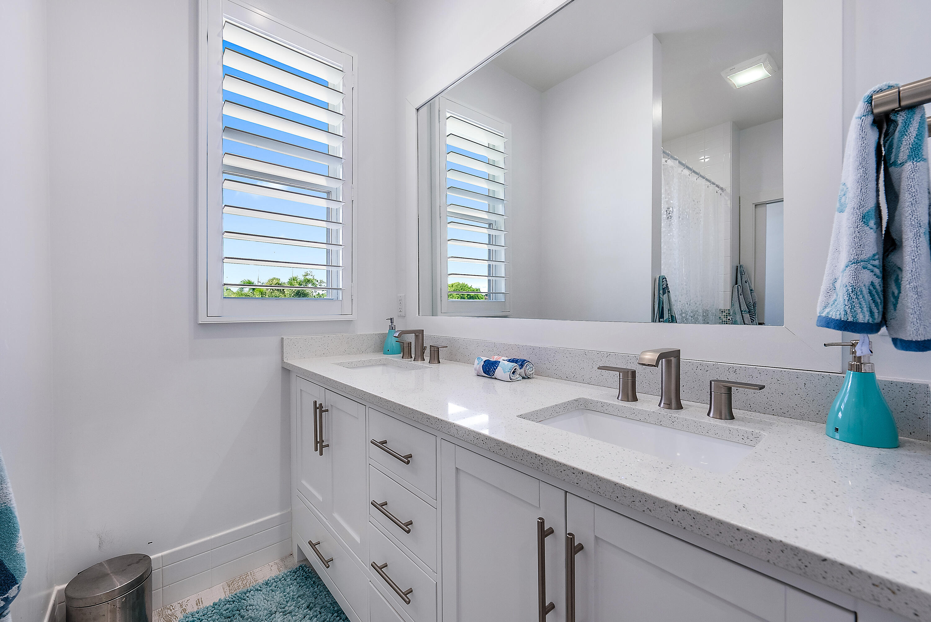NORTH PALM BEACH VILLAGE OF PL 1 IN PB 2 - Residential