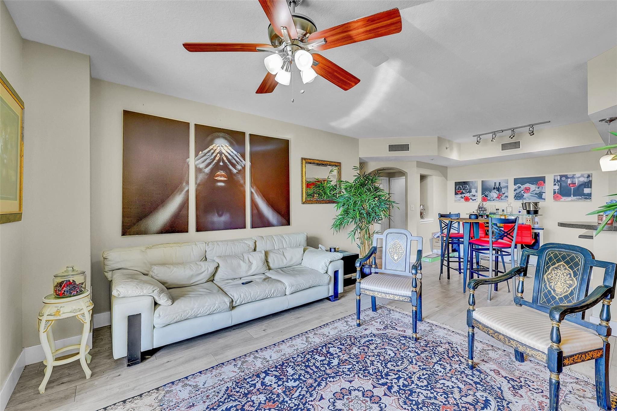 WAVERLY AT LAS OLAS CONDO - Residential