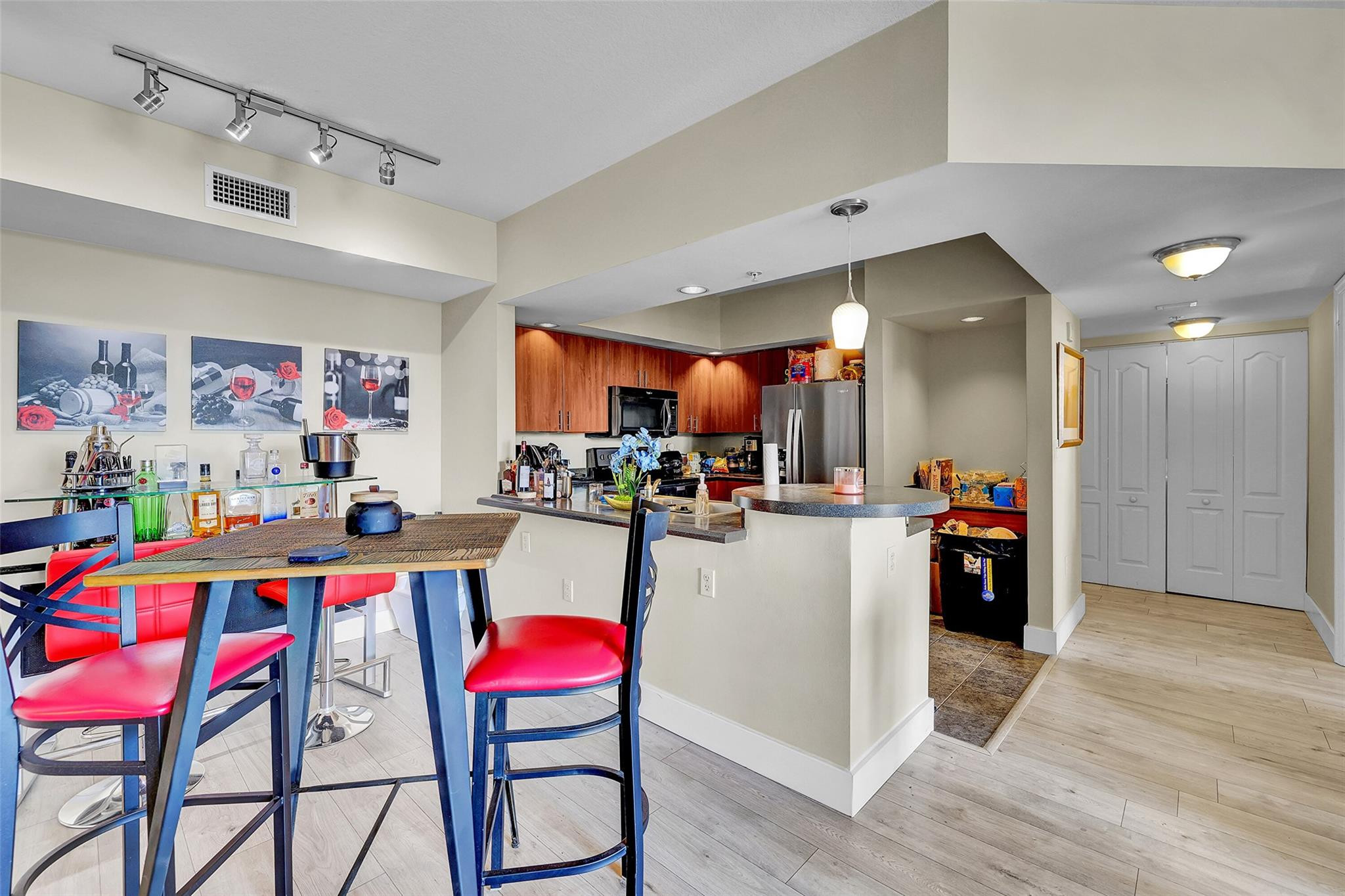 WAVERLY AT LAS OLAS CONDO - Residential