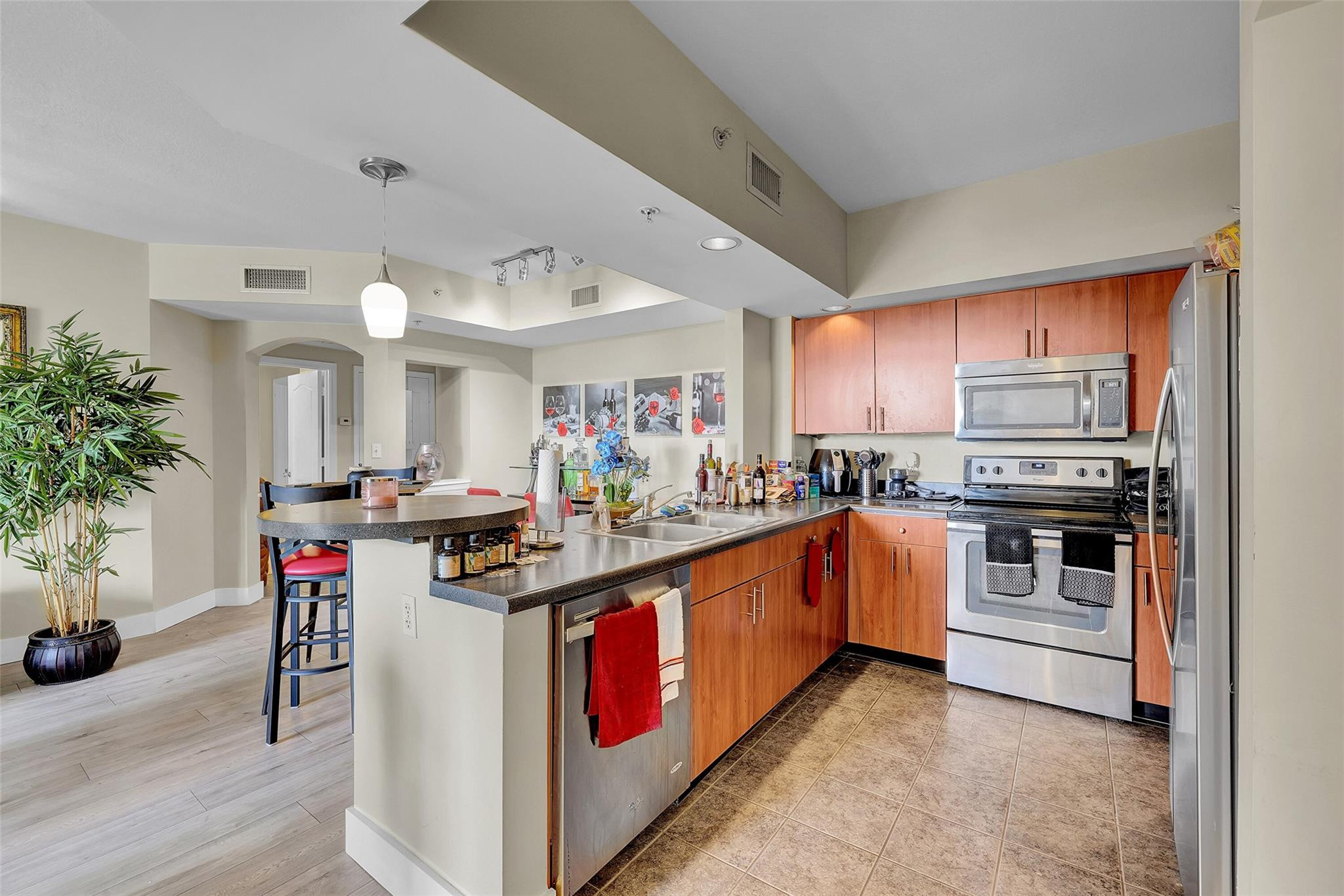 WAVERLY AT LAS OLAS CONDO - Residential